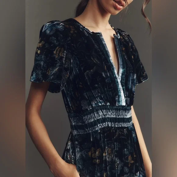 NWT Anthropologie Size Small The Somerset Velvet Maxi Dress - Picture 6 of 16